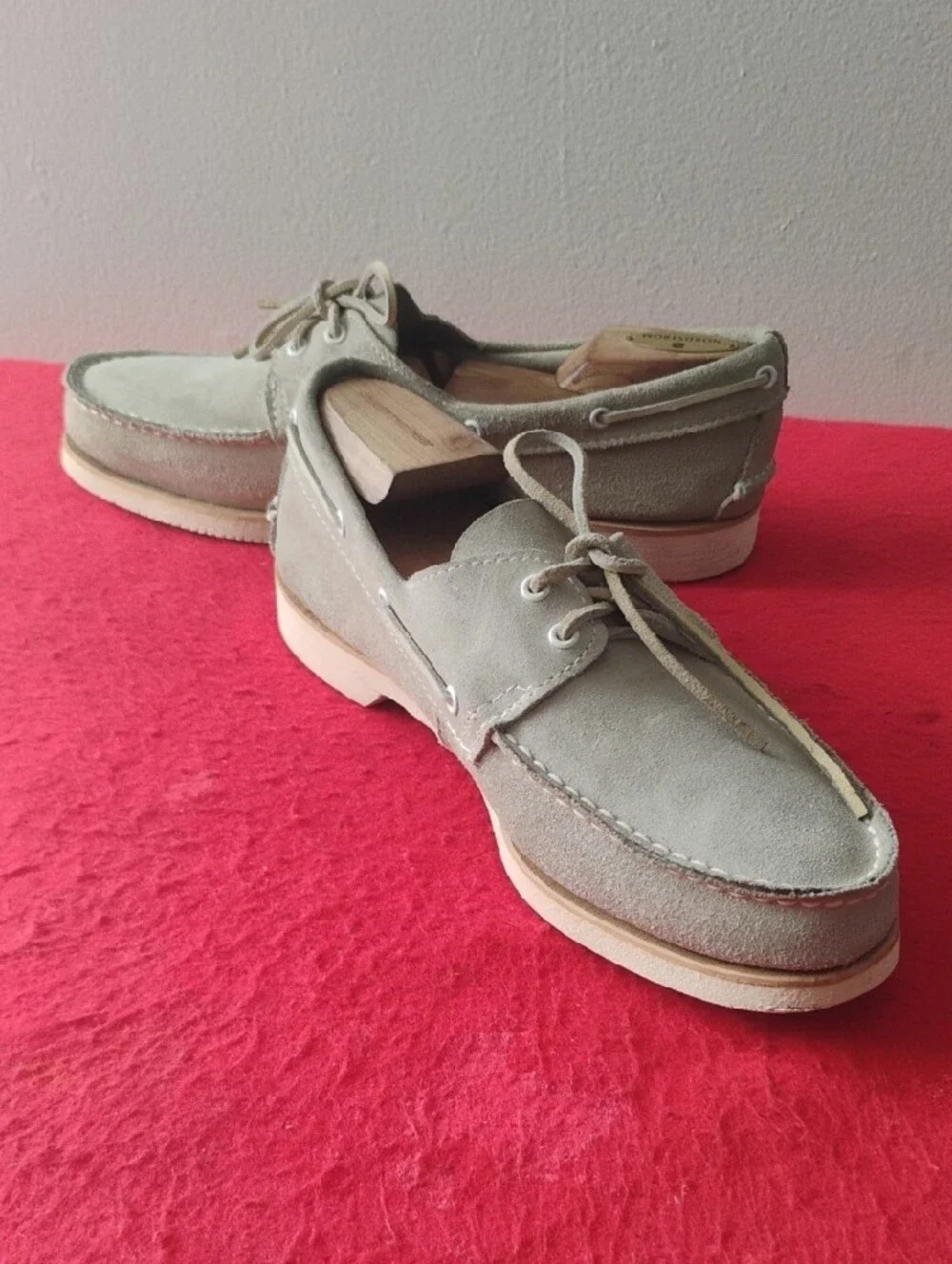 Men's Suede Lace-Up Boat Shoes in Light Gray